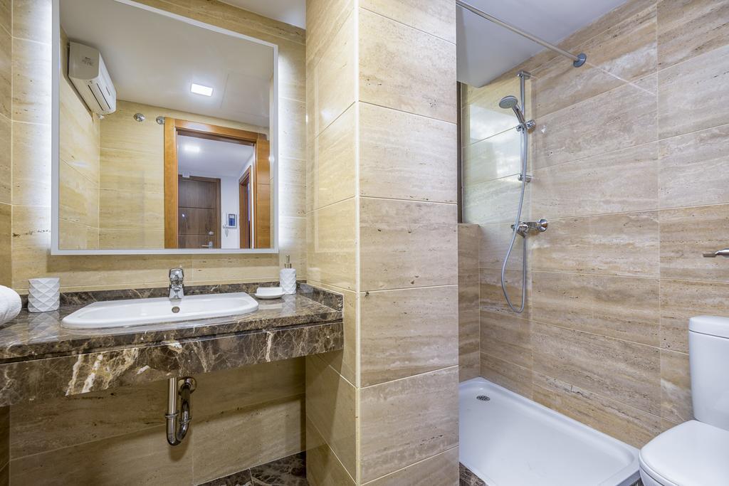 Goodplaces Larios Apartment Malaga Bagian luar foto