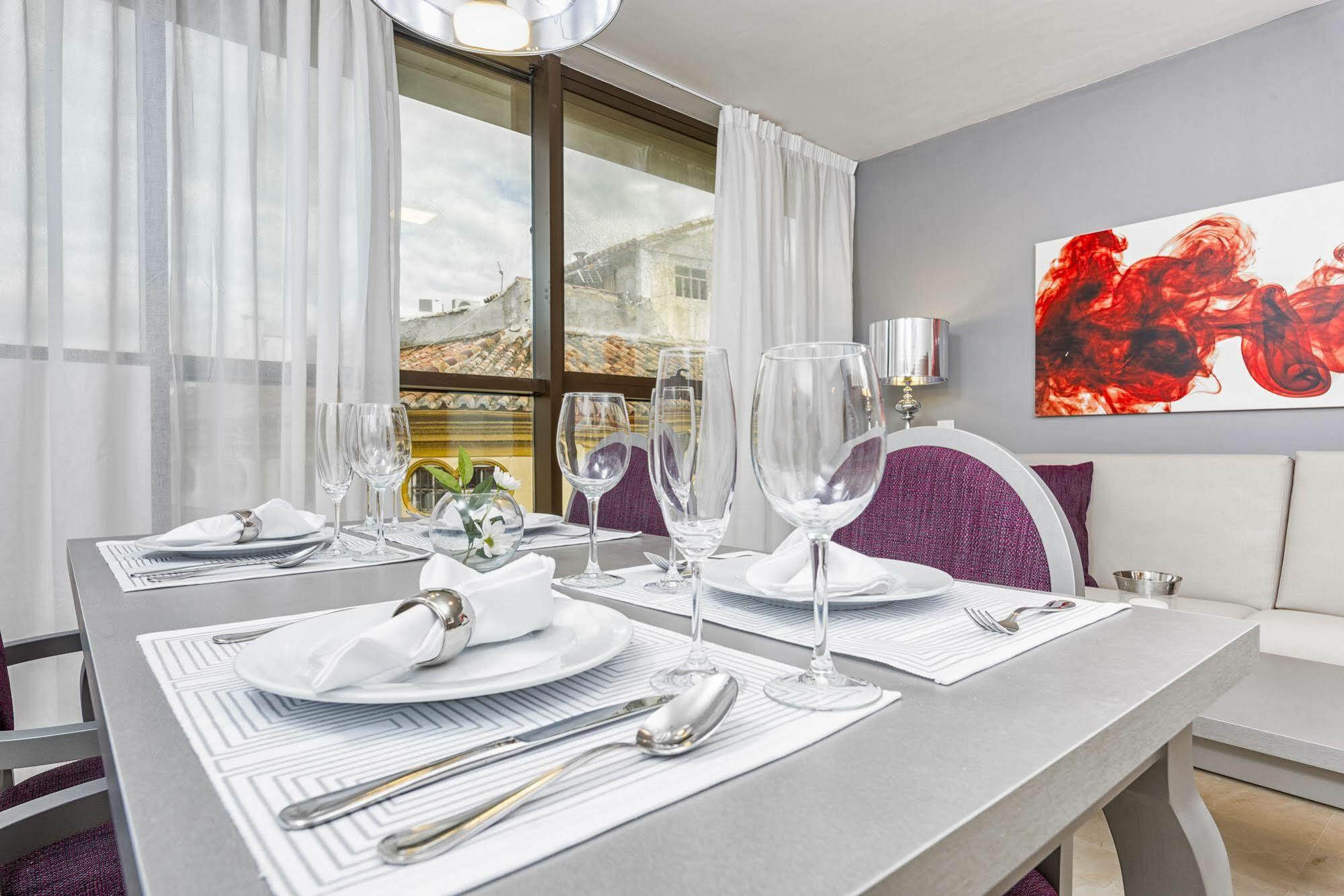 Goodplaces Larios Apartment Malaga Bagian luar foto