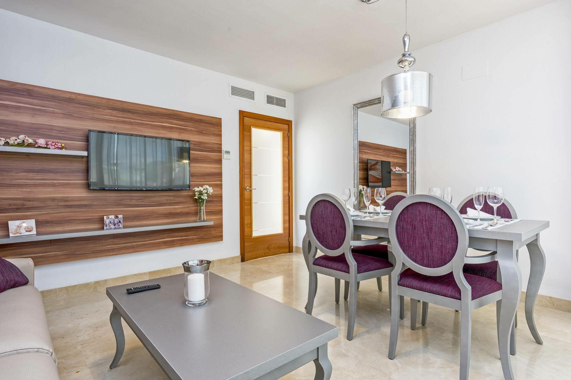 Goodplaces Larios Apartment Malaga Bagian luar foto