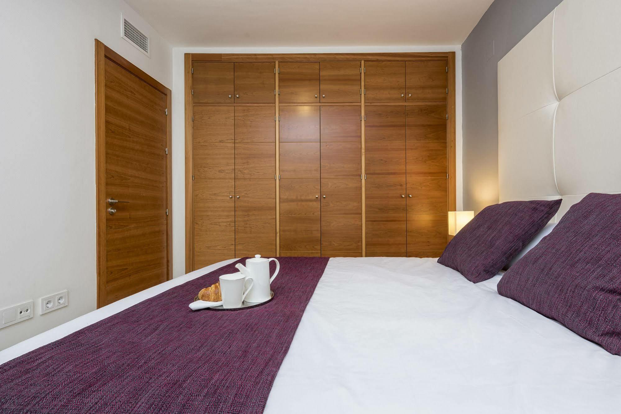 Goodplaces Larios Apartment Malaga Bagian luar foto